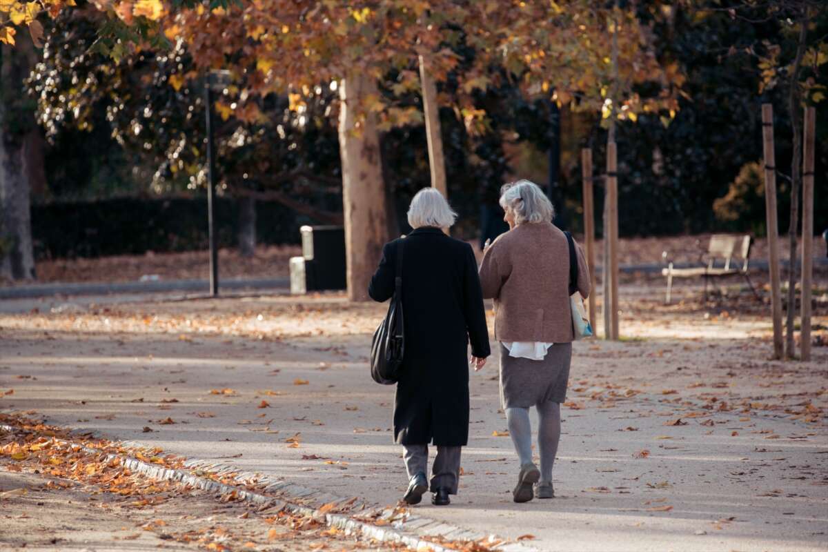 De momento, los pensionistas pueden mirar hacia 2025 con cierta tranquilidad, sabiendo que sus pensiones aumentarán. Foto: Gabriel Luengas / Europa Press