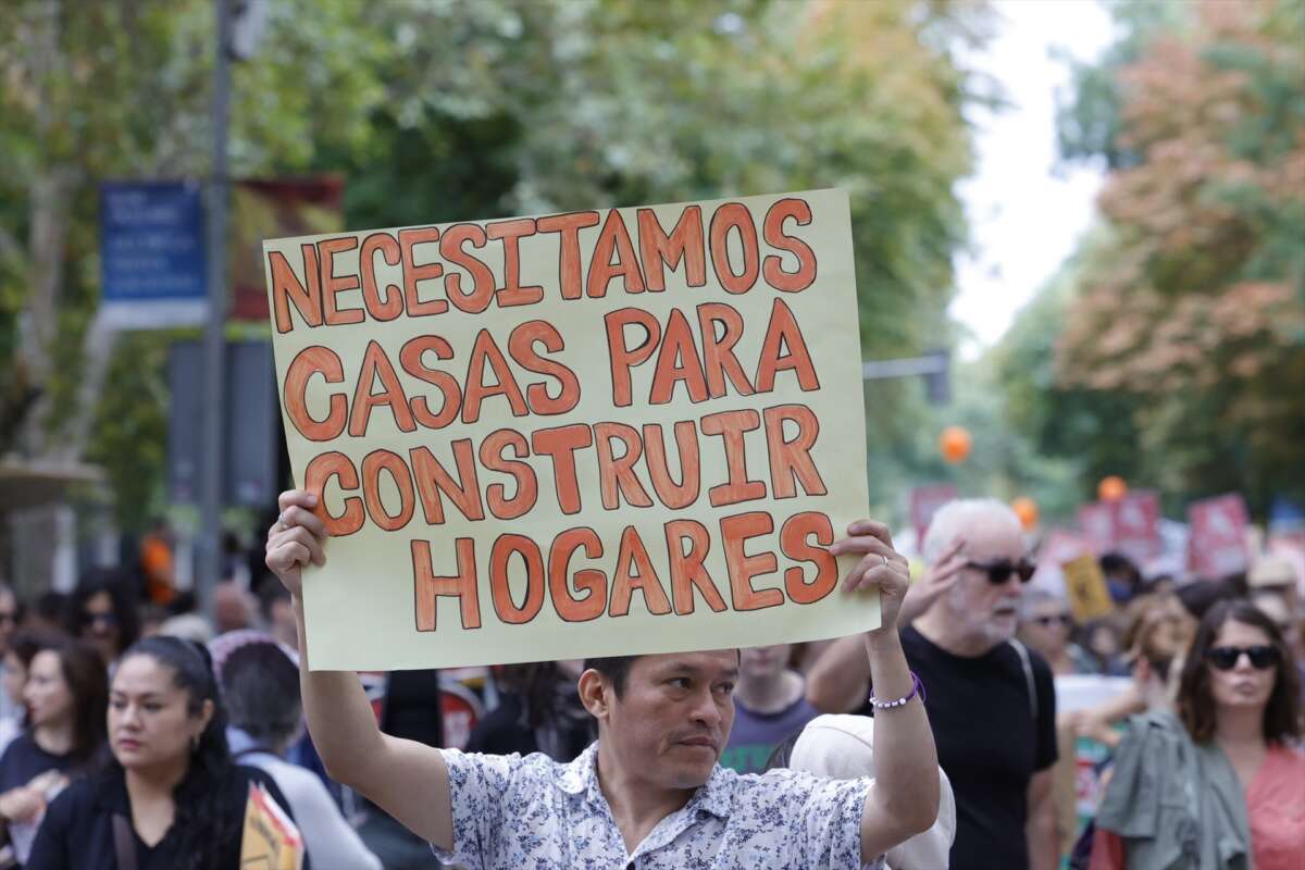 Manifestación para denunciar el precio de los alquileres en Madrid. Foto: Jesús Hellín / Europa Press