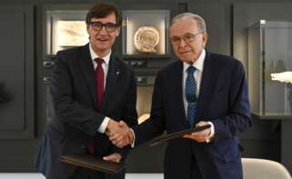 El presidente de la entidad, Isidre Fainé, y el líder del Ejecutivo catalán, Salvador Illa. Foto: Fundació La Caixa.