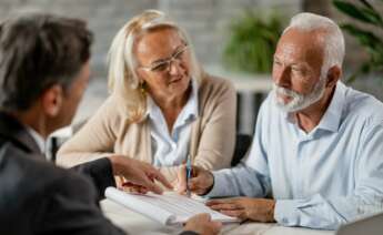 El Código Civil español prohíbe el testamento conjunto, incluso entre cónyuges. Foto: Freepik