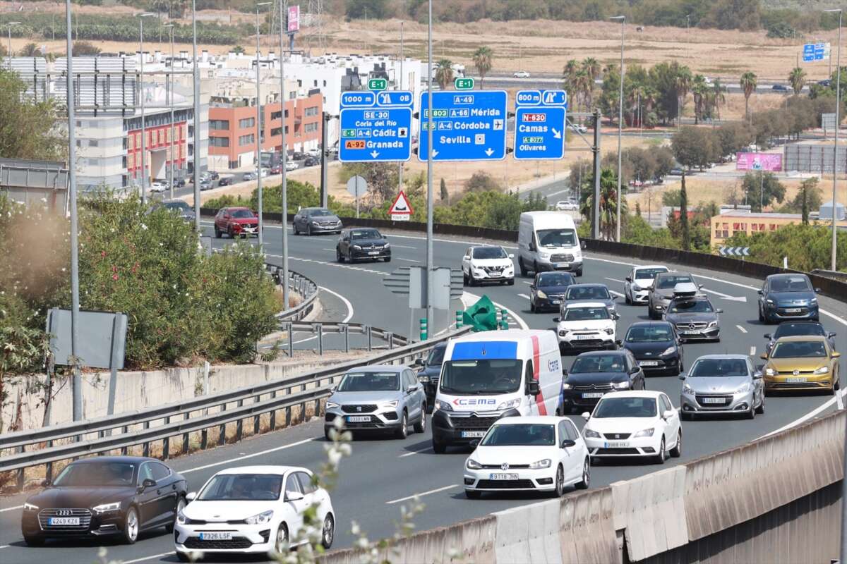 El trámite puede realizarse tanto en las oficinas de Tráfico como de manera online a través de la página de la DGT. Foto: Rocío Ruz / Europa Press