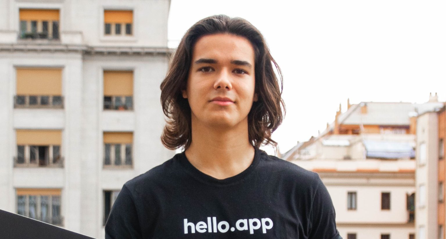 Álvaro Pintado fundó hello.app a los 17 años y hoy lidera una empresa valorada en 16 millones de euros.