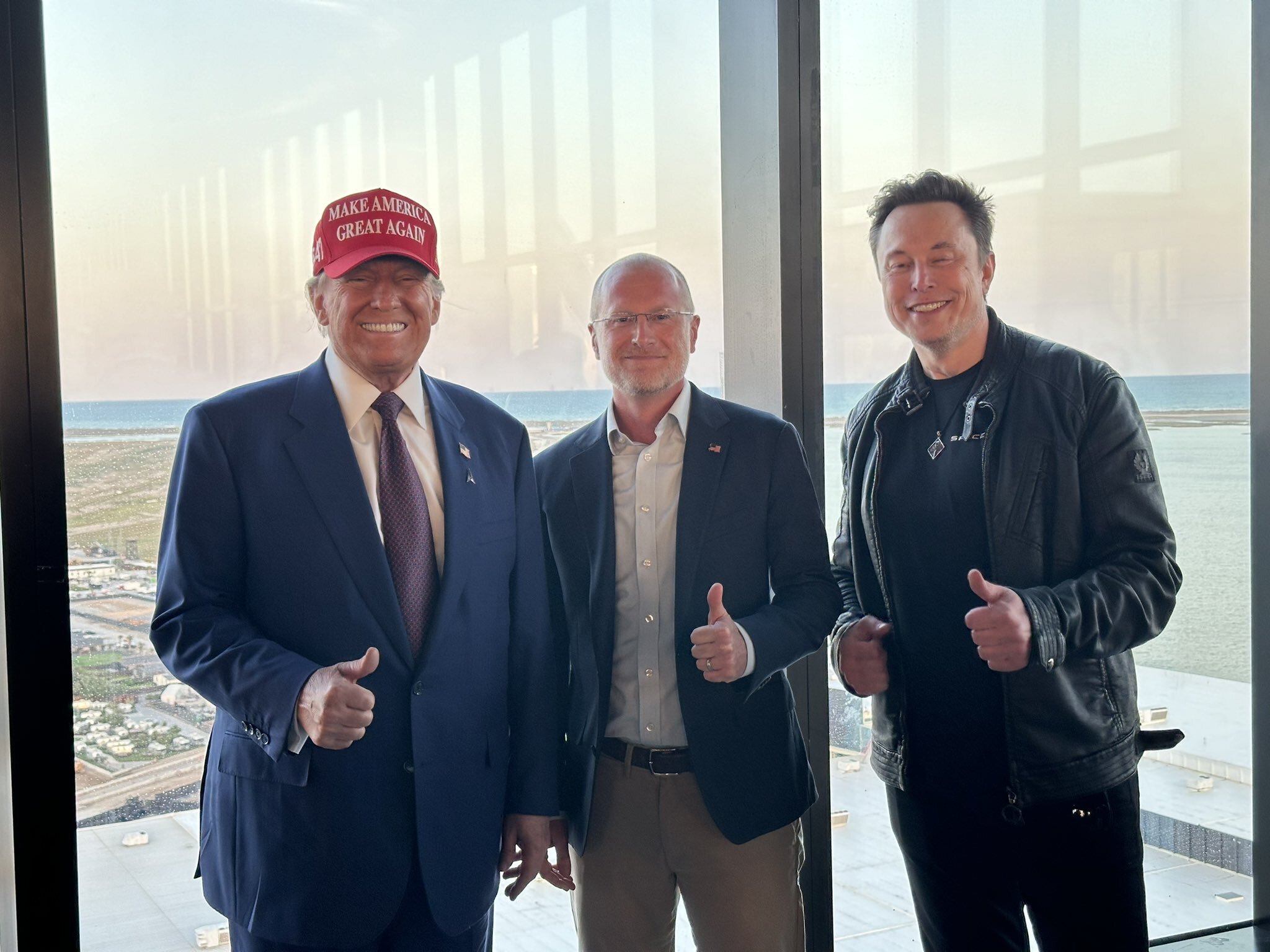 Donald Trump, Brendan Carr y Elon Musk