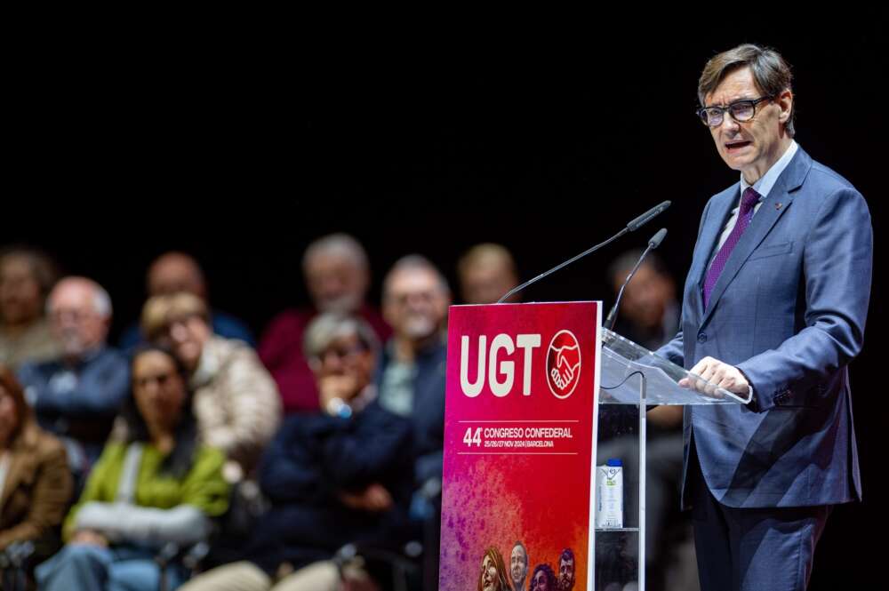 El presidente de la Generalitat, Salvador Illa, interviene durante la clausura del Congreso Confederal de UGT. Foto: Lorena Sopêna / Europa Press