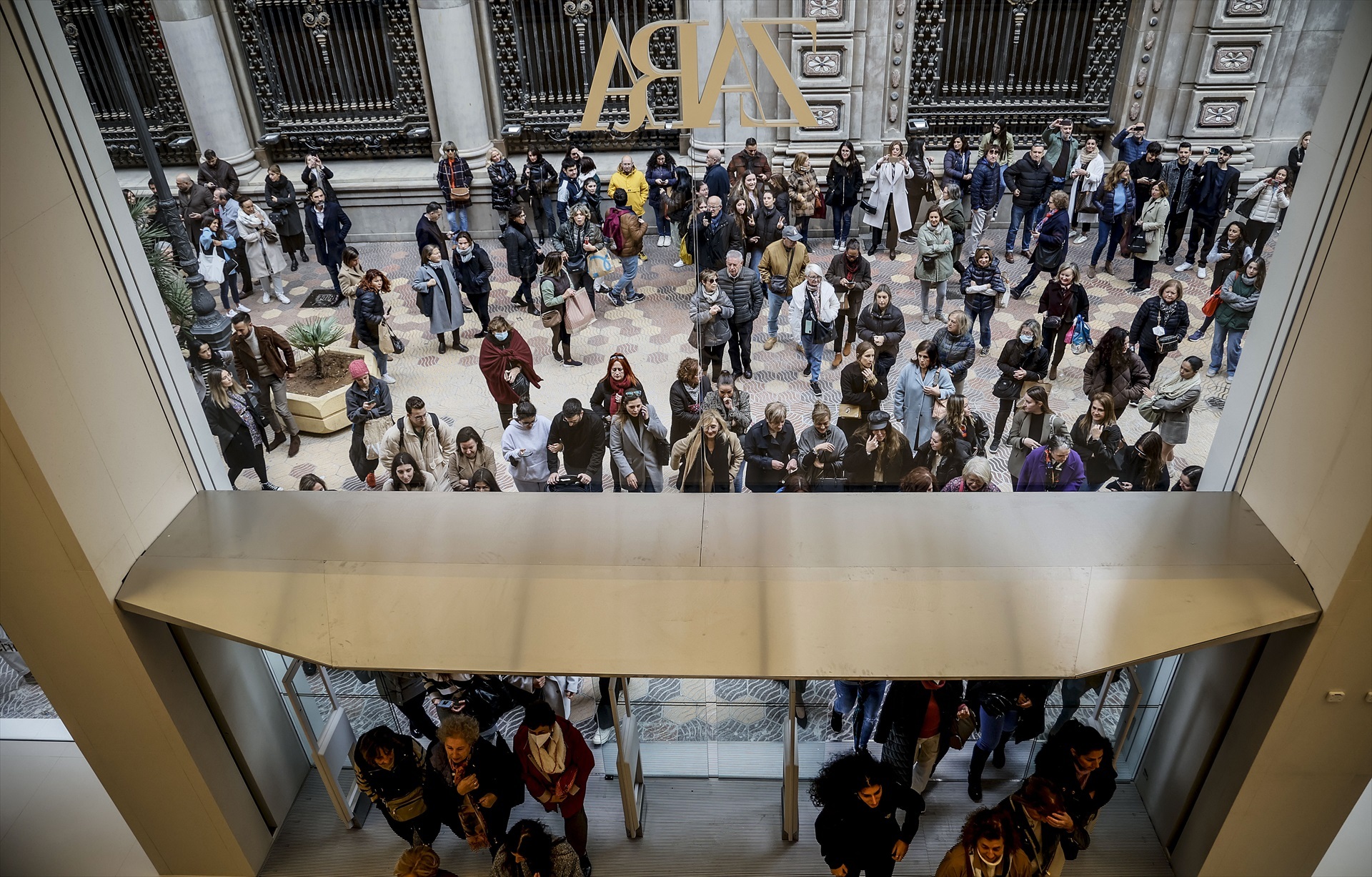 Los descuentos del Grupo Inditex este Black Friday son la oportunidad ideal para renovar tu armario o preparar tus regalos navideños. Foto: Rober Solsona / Europa Press