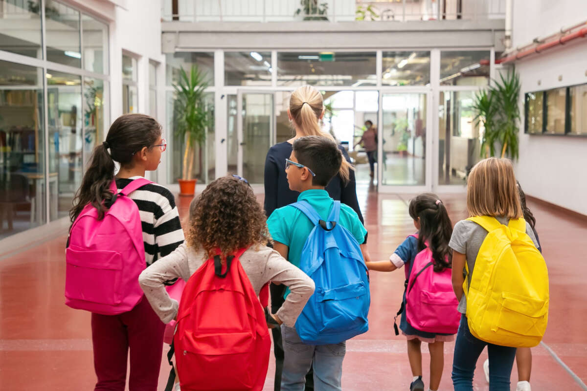 Niños en una escuela. Finlandia.