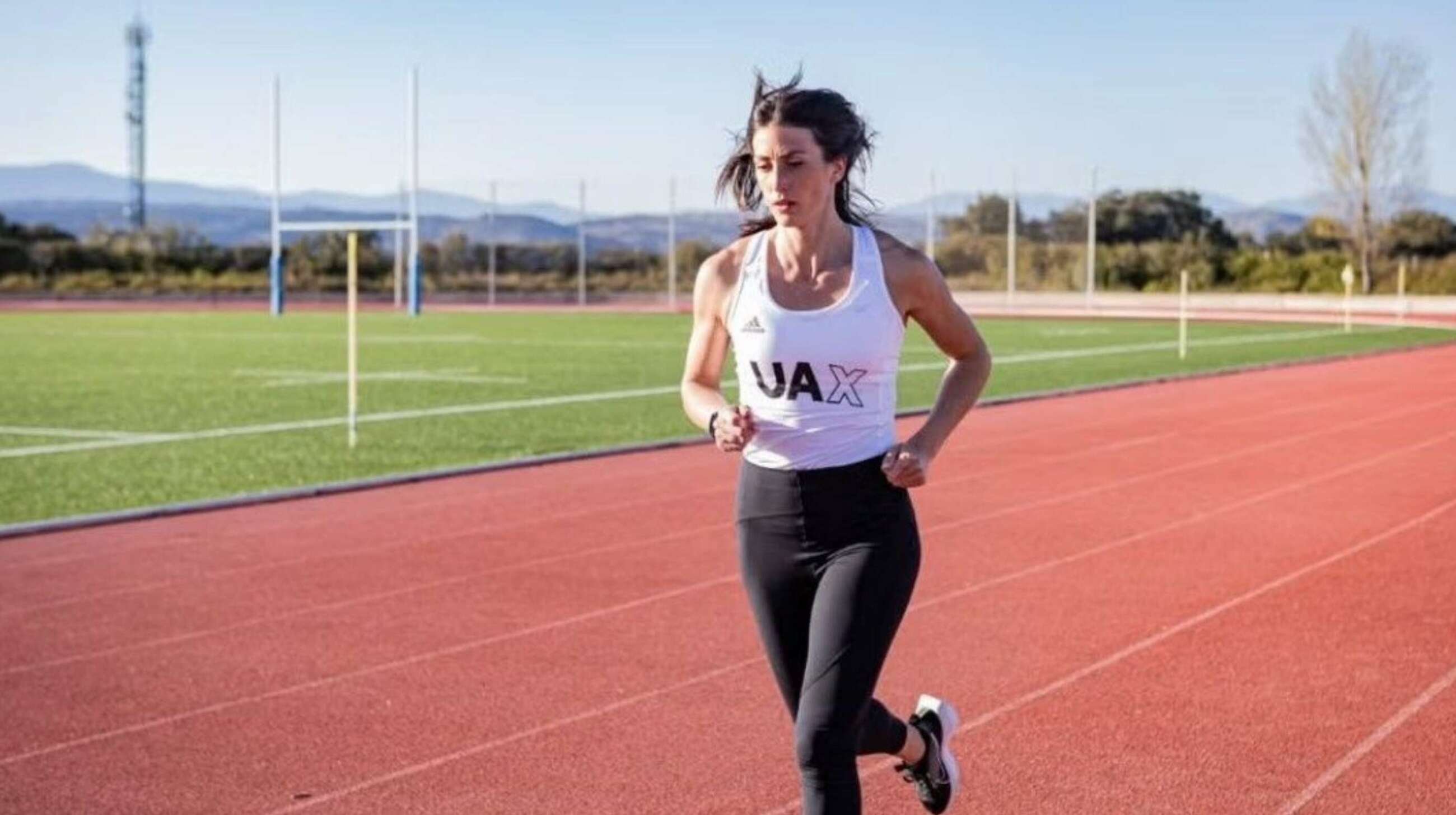 Una atleta entrenando |Foto de UAX Rafa Nadal School of Sport