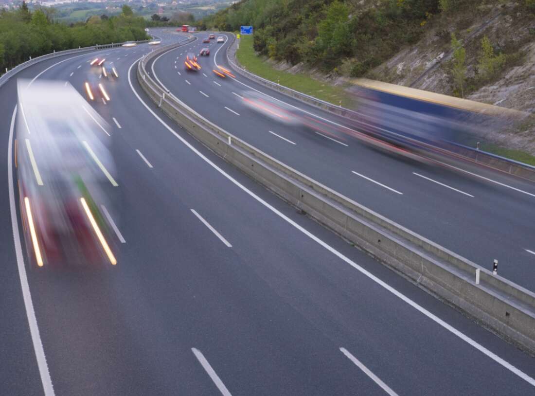 Una autopista, en una foto de la DGT.