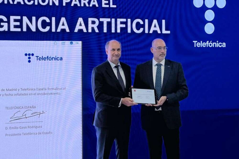 La firma del protocolo sobre inteligencia artificial.