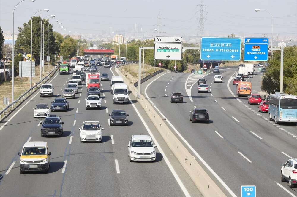 Vehículos en la A-4, en Madrid.