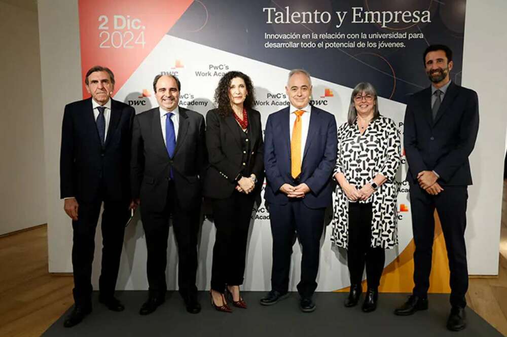 De izquierda a derecha, Jon Azua, Manuel Martín, Gemma Moral, Ángel Cabrera, Marina Villegas y Alfonso Díaz Segura. Foto: PwC