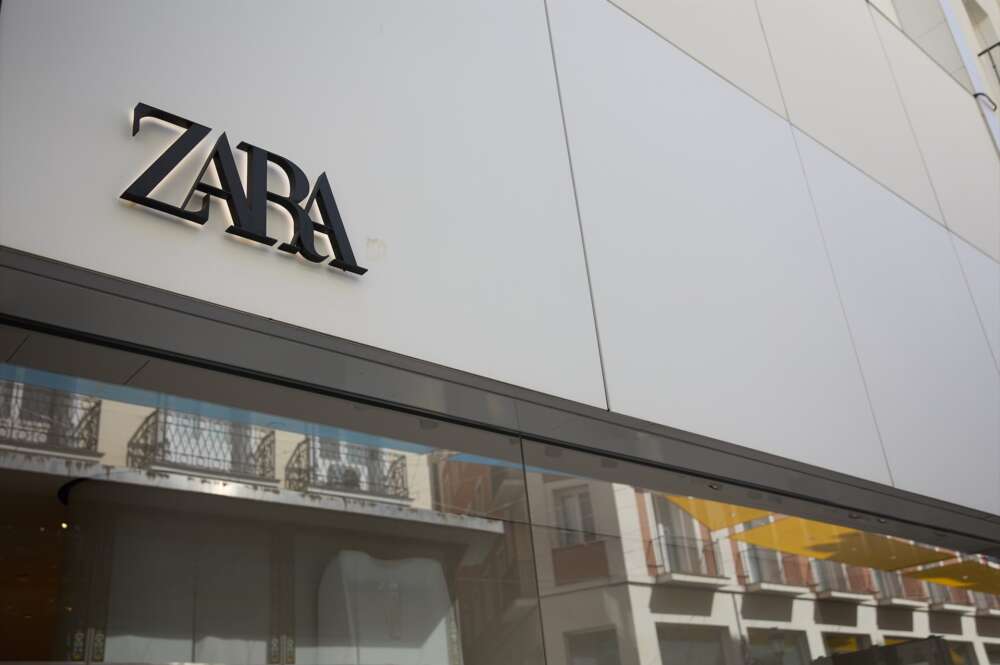 El logo de Zara, en una tienda en Madrid.