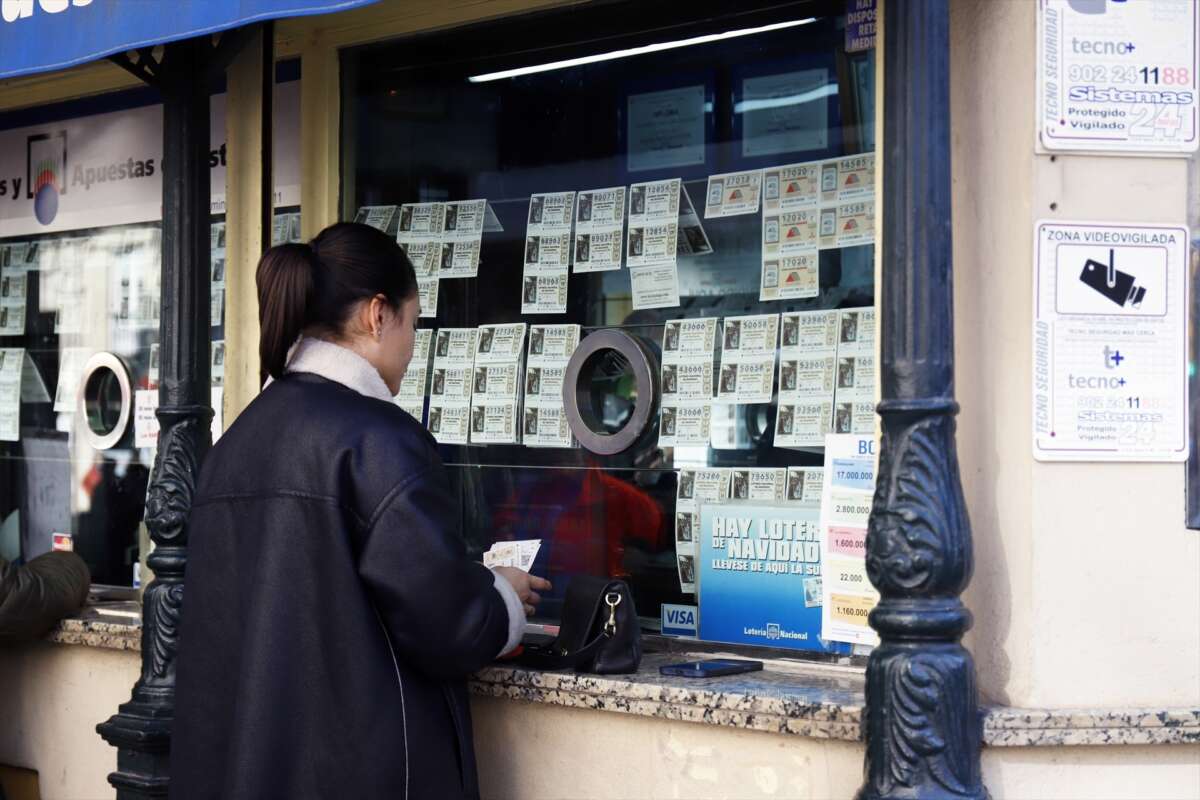 El sorteo del Niño, a diferencia de la Lotería de Navidad, también reparte premios por extracciones y por aproximaciones. Foto: Europa Press.