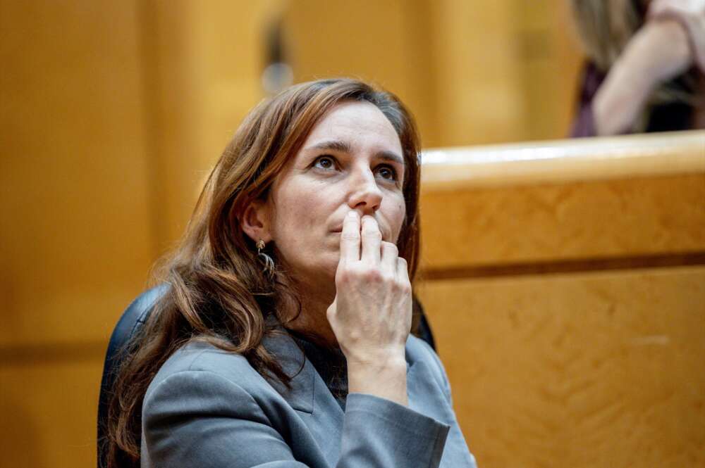 (Foto de ARCHIVO) La ministra de sanidad, Mónica García, durante una sesión de control al Gobierno, en el Senado, a 17 de diciembre de 2024, en Madrid (España). El Gobierno se enfrenta a una nueva Sesión de Control en la cámara del Senado donde responderá a las dudas sobre el trámite de los Presupuestos Generales del Estado para 2025, la gestión de la DANA y el déficit de personal en los Cuerpos de Seguridad del Estado en Ceuta y Melilla. Ricardo Rubio / Europa Press 17 DICIEMBRE 2024;SENADO;SENADORES;LEYES;SESIÓN DE CONTROL;MINISTROS 17/12/2024