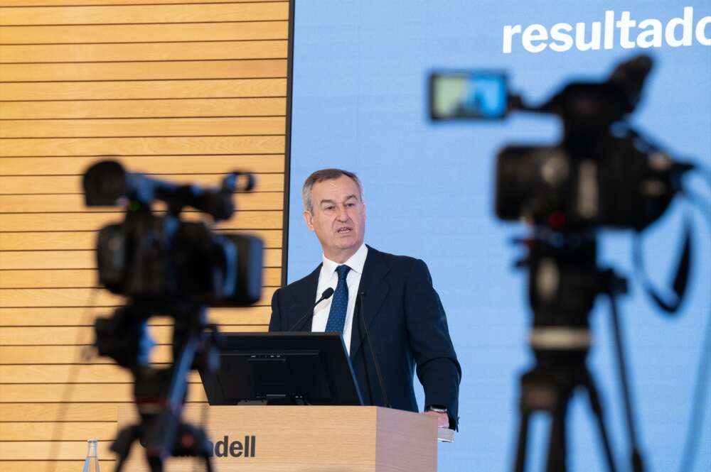 El consejero delegado de Banco Sabadell, César González-Bueno, durante una rueda de prensa para presentar los resultados de 2024, en las oficinas de Banco Sabadell, a 7 de febrero de 2025, en Madrid (España). El Grupo Banco Sabadell logró un beneficio récord de 1.827 millones de euros en 2024, un 37,1% más, después de haber superado en cada uno de los dos últimos trimestres la cota histórica de 500 millones de euros. David Zorrakino / Europa Press 07 FEBRERO 2025;SABADELL;RESULTADOS;2024;BARCELONA;PRESENTA;PRESENTACIÓN 07/2/2025