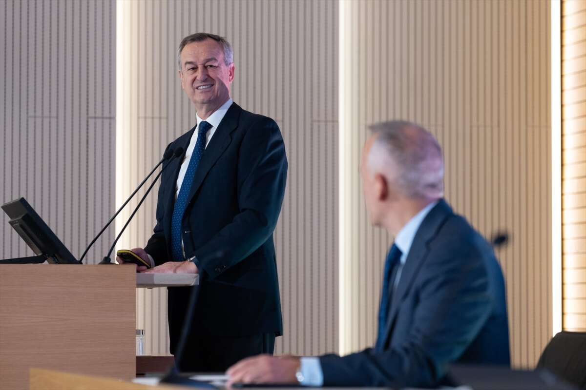 (I-D) El consejero delegado de Banco Sabadell, César González-Bueno, y el director financiero, Sergio Palavecino, durante una rueda de prensa para presentar los resultados de 2024, en las oficinas de Banco Sabadell, a 7 de febrero de 2025, en Madrid (España). El Grupo Banco Sabadell logró un beneficio récord de 1.827 millones de euros en 2024, un 37,1% más, después de haber superado en cada uno de los dos últimos trimestres la cota histórica de 500 millones de euros. David Zorrakino / Europa Press 07 FEBRERO 2025;SABADELL;RESULTADOS;2024;BARCELONA;PRESENTA;PRESENTACIÓN 07/2/2025