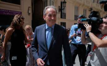 El nuevo conseller de Agricultura, Ganadería y Pesca, José Luis Aguirre, a su llegada a la reunión con el president de la Generalitat, Carlos Mazón. EFE/Biel Aliño