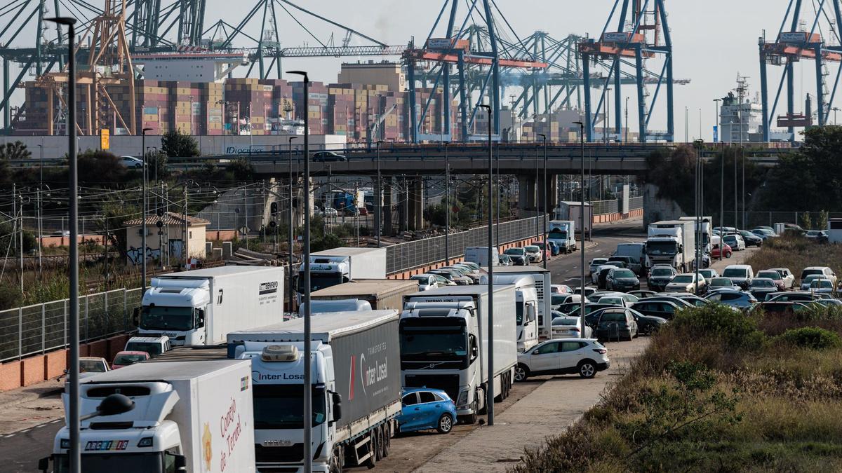 El transporte valenciano se ve afectado por la DANA