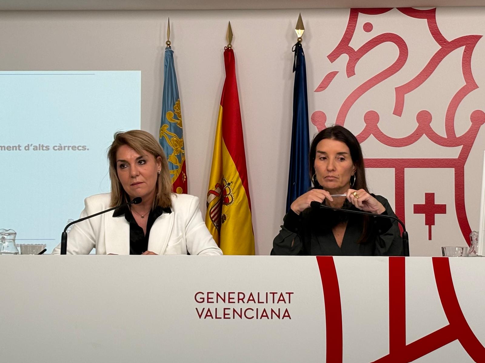 Susana Camarero (izq.) y Ruth Merino (der.), en rueda de prensa tras el pleno del Consell de la Generalitat.