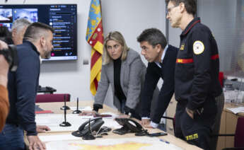 El president de la Generalitat, Carlos Mazón, en el Centro de Coordinación de Emergencias de Castellón