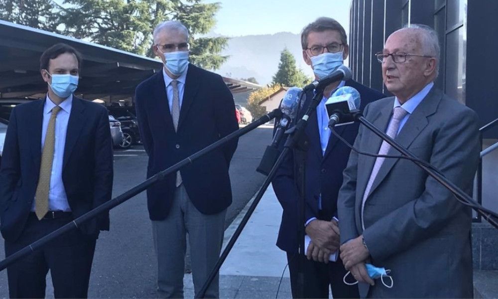 Andrés Fernández Álvarez-Santullano, CEO de Zendal, junto al vicepresidente segundo Francisco Conde; el presidente de la Xunta, Alberto Núñez-Feijóo; y el presidente de Zendal, Pedro Fernández Puentes