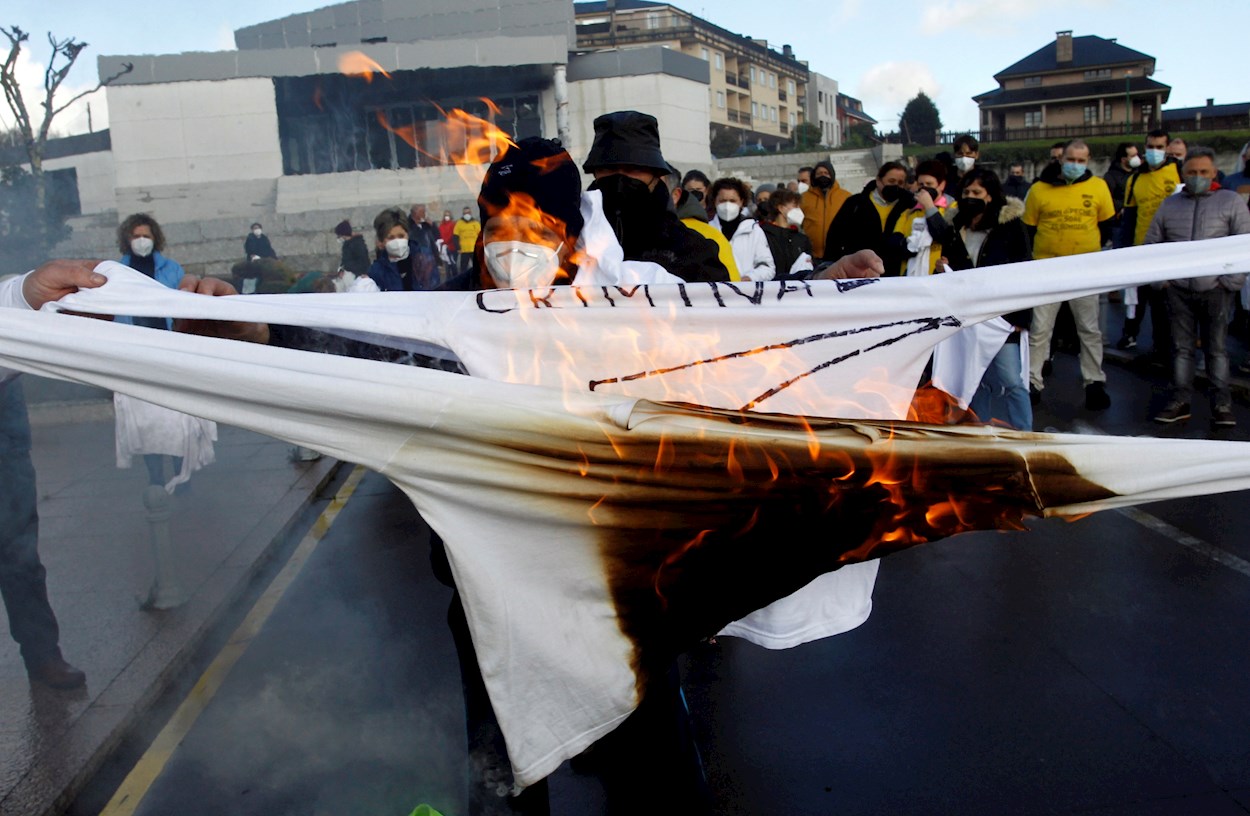 Manifestación contra el cierre de la factoría eólica de Siemens Gamesa en As Somozas. Kiko Delgado/EFE