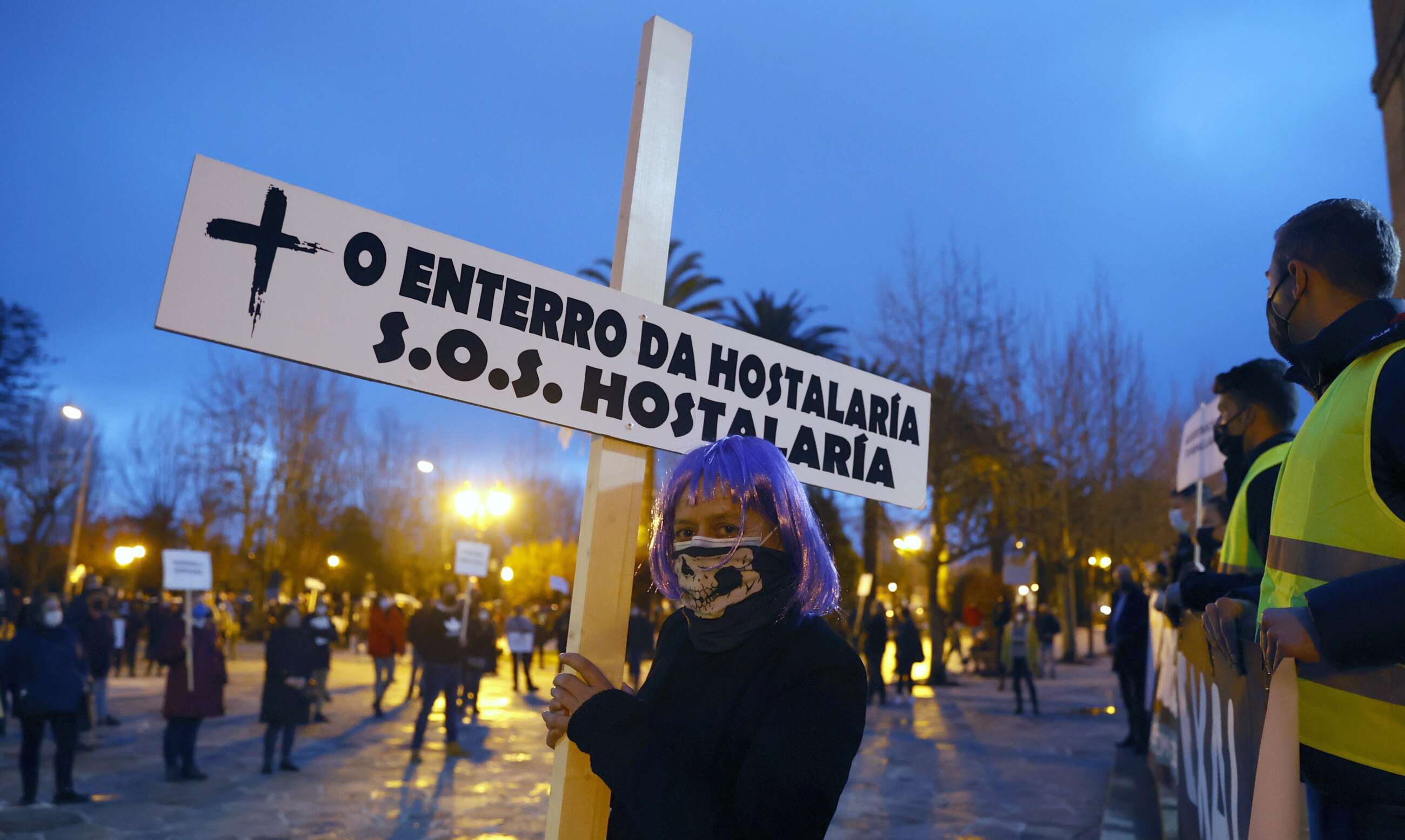 Hosteleros exigen un plan de rescate ante el cierre del sector en Galicia