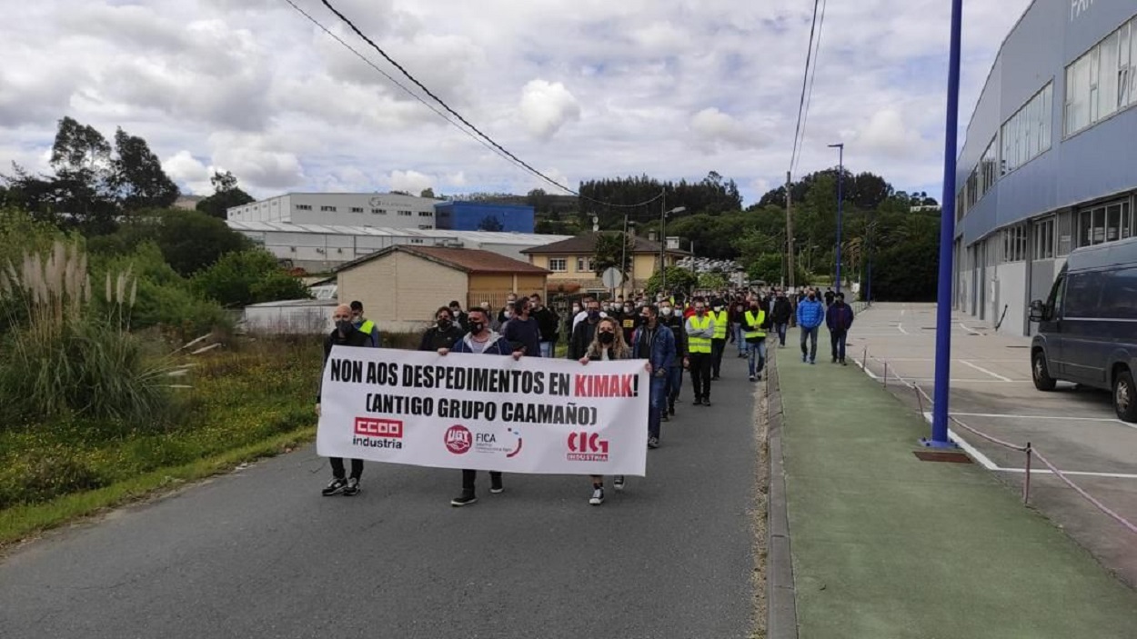 Protesta de los trabajadores del antiguo grupo Caamaño bajo el lema "No a los despidos en Kimak"