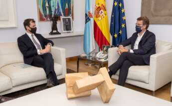 El presidente de la Xunta se reúne con representantes de EDP en San Caetano. Xunta de Galicia