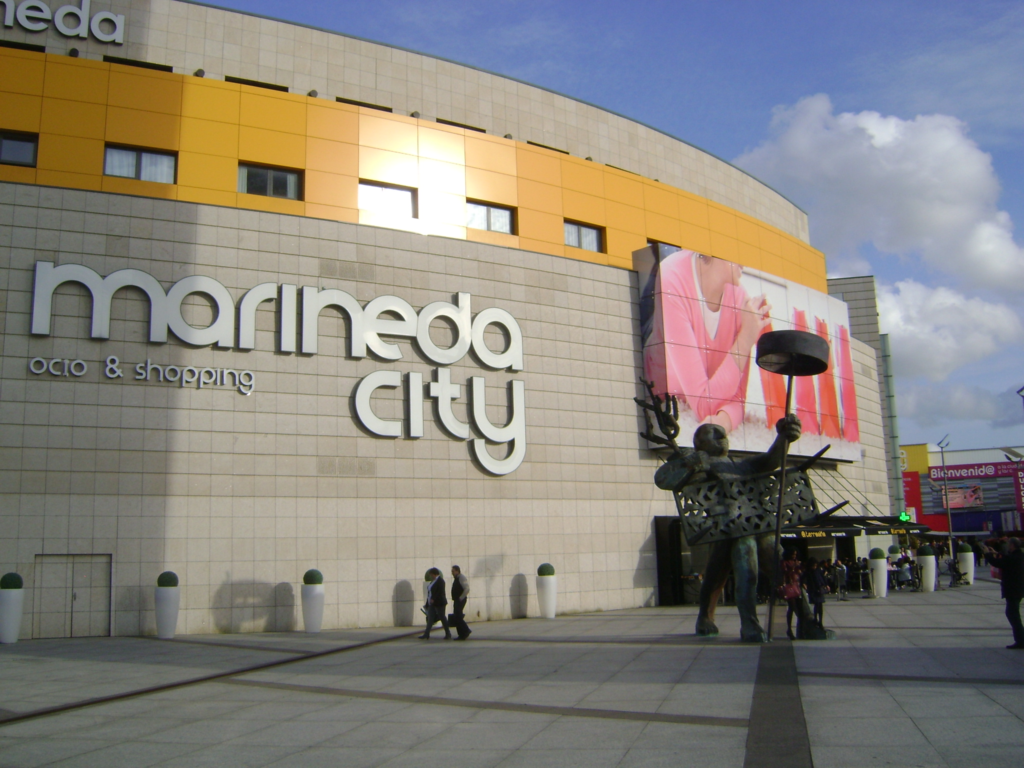 Centro comercial Marineda City en A Coruña / Wikipedia