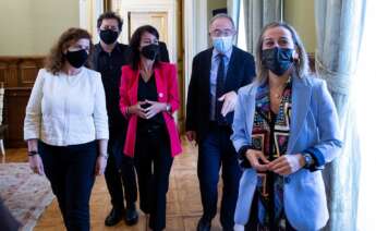 Presentación de la nueva intermodal de Santiago con la presidenta de Adif, Isabel Pardo de Vera; el arquitecto Juan Herreros; el alcalde de Santiago, Xosé Antonio Sánchez Bugallo; y la conselleira de Infraestruturas, Ethel Vázquez - XOÁN CRESPO