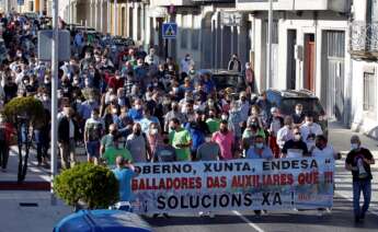 Manifestación en As Pontes en demanda de una transición justa. Foto: EFE/Kiko Delgado