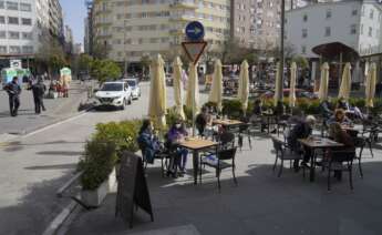 Imagen de una terraza en Santiago de Compostela. Foto: Europa Press