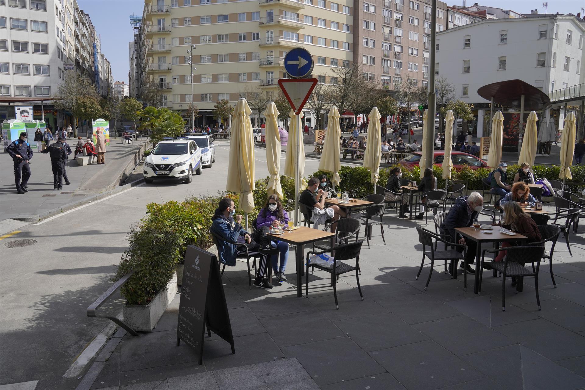 Imagen de una terraza en Santiago de Compostela. Foto: Europa Press