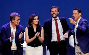 Alberto Núñez Feijóo, Isabel Díaz Ayuso, Pablo Casado y Juanma Moreno Bonilla en la convención del PP en Valencia. EFE/Manuel Bruque