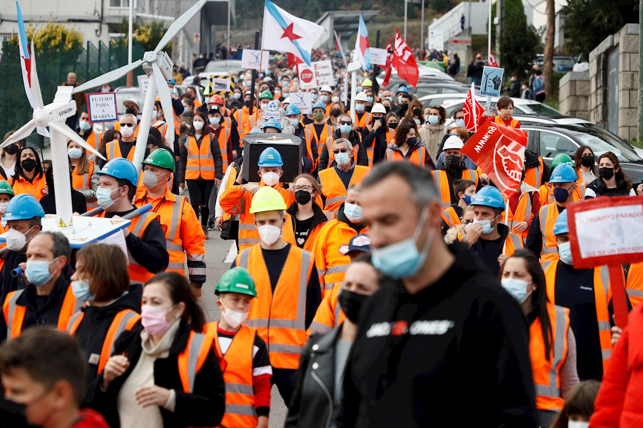 A Mariña acoge una jornada de huelga general ante la situación de Alcoa y Vestas. Foto: EFE/ Eliseo Trigo