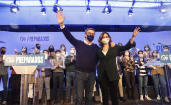 Alberto Núñez Feijóo e Isabel Díaz Ayuso en el acto en Madrid de la campaña a las primarias del PP, con el presidente gallego como único candidato. Foto: Juanjo Martín/EFE