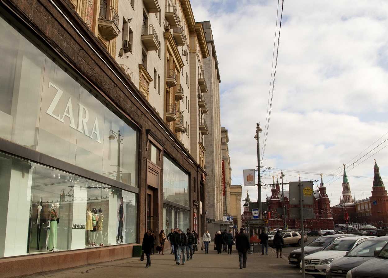 Imagen de archivo de una tienda de Zara en Moscú. Foto:EFE