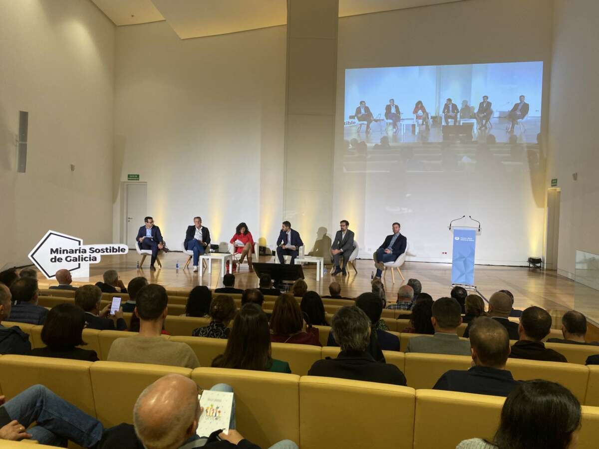 Imagen de la mesa redonda "La minería, punta de lanza de la industria europea"