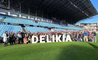 Imagen de los trabajadores de Delikia en el Estadio Abanca-Balaídos