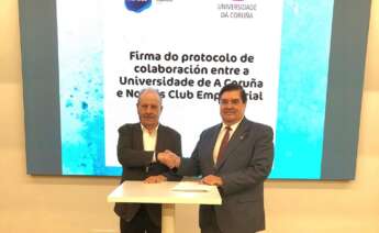 El rector de la Universidade da Coruña, Julio Abalde, junto al presidente de Nordés Club Empresarial, Carlos López Navaza