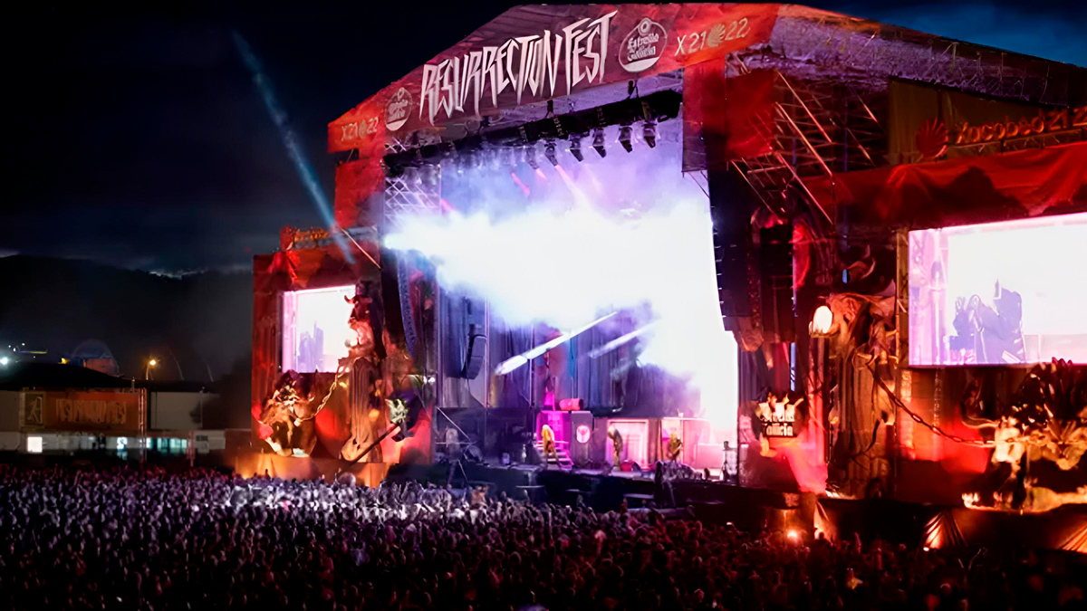 Archivo - Ambiente del concierto de la banda Judas Priest durante su actuación en el Resurrection Fest, a 30 de junio de 2022, en Viveiro, Lugo