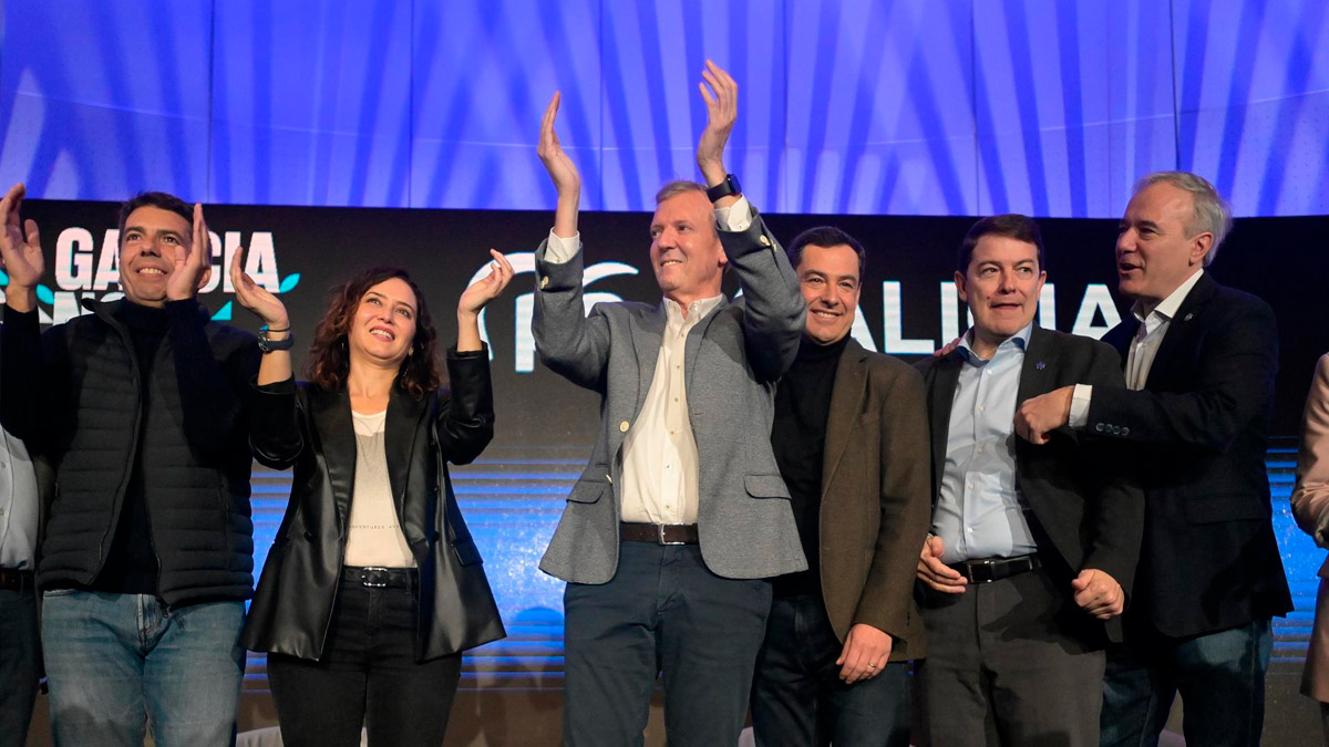 El presidente del PPdeG y de la Xunta, Alfonso Rueda, en un acto de partido junto a líderes autonómicos de esta formación con motivo de las próximas elecciones gallegas