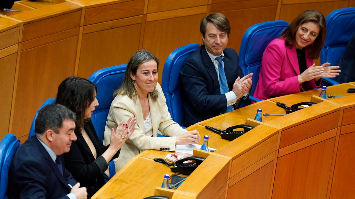 La hasta ahora conselleira de Infraestruturas en funciones, Ethel Vázquez, en el pleno de constitución de la XII legislatura Parlamento de Galicia, en la que será secretaria de la Cámara gallega