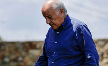 El fundador de Inditex, Amancio Ortega, durante el Concurso de Saltos Internacional de Casas Novas, que se celebra este fin de semana en el concello coruñés de Arteixo. EFE/Cabalar