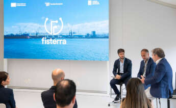 Adrián Capelán, Víctor Alonso y Daniel Villanueva, este lunes durante la presentación del Proyecto Fisterra en la sede de Norvento