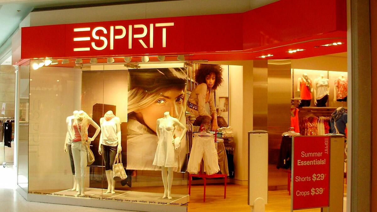 Exterior de una Tienda Esprit