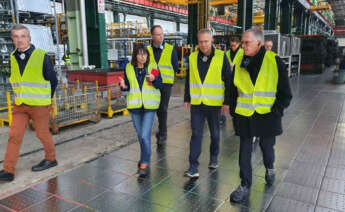 Carlos Tavares durante una visita a la planta de Vigo en 2023 / Stellantis