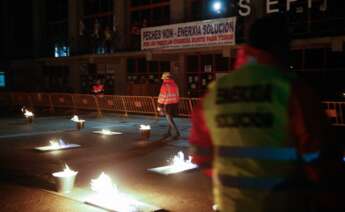 Trabajadores de Alcoa se concentran frente al de Ayuntamiento de Xove / Europa Press