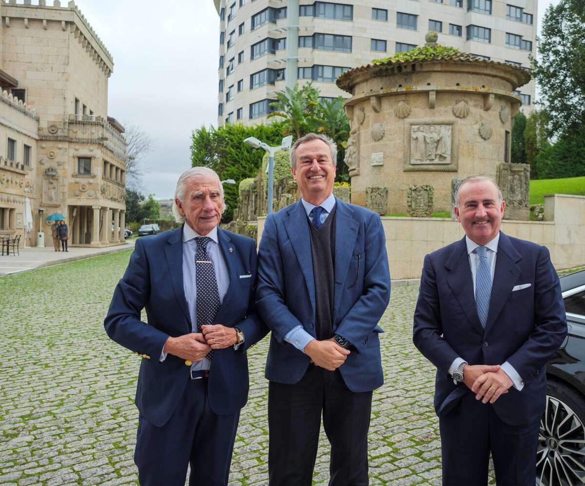 José Manuel Fernández Alvariño, César González-Bueno y Pablo Junceda este viernes en Vigo / Europa Press